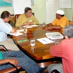 Comissão de comerciantes dos mercados Thales Ferraz e Antônio Franco é recebida pelo prefeito - Fotos: Abmael Eduardo