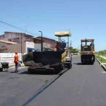 Prefeito visita obras de pavimentação na avenida Gasoduto - Déda realizou inspeção na obra