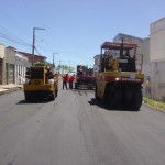 Emurb pavimenta ruas no bairro Industrial - Rua Belém...