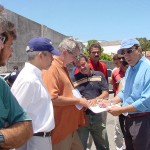 secretários e engenheiros discutem os últimos ajustes na orla do bairro Industrial - Fotos: Wellington Barreto