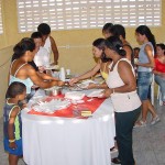 Mulheres da Coroa do Meio aprendem a montar ceia natalina - Fotos: Abmael Eduardo