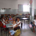 Emurb reforma escola no bairro Veneza - Escola reformada e com novas instalações