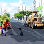 Moradores elogiam recapeamento da avenida Edézio Vieira de Melo - Fotos: Abmael Eduardo  AAN  Clique na foto e amplie