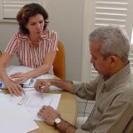 Prefeito em exercício participa de reunião para definir programação do Projeto Verão 2004   - Fotos: Márcio Garcez  AAN  Clique na foto e amplie