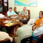 Prefeito em exercício recebe visita de vereadores  - Fotos: Abmael Eduardo  AAN  Clique na foto e amplie