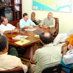 Prefeito em exercício recebe visita de vereadores  - Fotos: Abmael Eduardo  AAN  Clique na foto e amplie