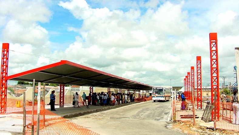 Terminal de ônibus da Visconde de Maracaju ganha ares de modernidade