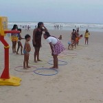 Campanha de limpeza de praia é aberta com sucesso - Campanha movimentou a praia no final de semana