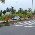 Prefeitura executa serviços de limpeza na avenida Melício Machado - Abandono deixava má impressão aos turistas
