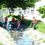 Limpeza manual da avenida Canal 4 será realizada durante toda a semana - Foto: Abmael Eduardo