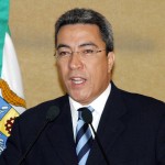Marcelo Déda faz balanço da administração e destaca novos investimentos para 2004 - Prefeito faz exposição na Câmara de Vereadores