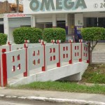 Emurb conclui construção de passarelas no conjunto Augusto Franco - Tráfego de pedestres foi facilitado