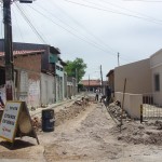 Emurb executa serviços de drenagem no conjunto Castelo Branco - Recuperação da drenagem acabará com água empoçada