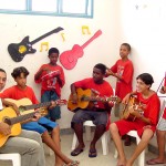 Programa Criança Cidadã revela novos talentos    - Oficina de música
