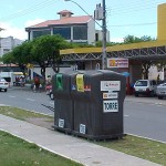 Emsurb instala coletores de lixo reciclável em vários pontos da cidade - Caixas coletoras vão auxiliar na coleta de lixo reciclável