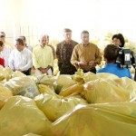 Desabrigados pelas chuvas em Simão Dias recebem hoje 500 cestas básicas enviadas pela PMA - Fotos: Márcio Dantas