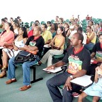 Integrantes da rede municipal de Educação debatem sobre racismo - Ceres Marisa Silva. Fotos: Walter Martins