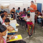 Crianças e jovens do bairro Industrial participam de curso na área de guia de turismo - Fotos: Márcio Garcez