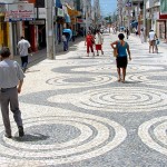 Dois trechos do calçadão da Laranjeiras já estão concluídos - Fotos: Márcio Garcez