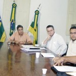 Moradores do Mosqueiro se reúnem com o prefeito Marcelo Déda - Fotos: Márcio Dantas