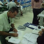 Prefeitura recebe novos servidores na área da Saúde - Cadastramento dos novos funcionários