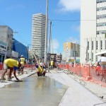 Passarela da avenida Carlos Firpo recebe moderna estrutura física - Fotos: Márcio Garcez
