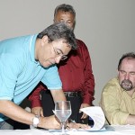 Marcelo Déda prestigia assinatura de compromisso entre Petrobras e prefeituras do interior - Fotos: Márcio Dantas