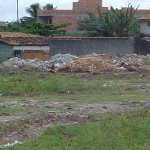 Terreno baldio é regularizado após intervenção da Emsurb - Fiscalização está atenta aos terrenos abandonados