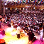 Brasileiros de vários Estados conhecem a estrutura do Forró Caju 2004 - Festa atrai média de 100 mil pessoas por noite