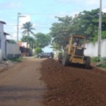 Serviços de terraplanagem em ruas da Coroa do Meio - Serviços de terraplenagem