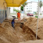 Ruas do conjunto Augusto Franco recebem serviços de limpeza de drenagem  - Limpeza de drenagem