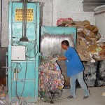 Reciclagem de lixo garante emprego e renda para famílias no bairro Santa Maria  - Fotos: Márcio Garcez