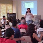 Vigilância Sanitária promove primeira capacitação de funcionários - Palestra da enfermeira da Anvisa