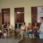 Moradores do bairro Industrial encerram curso de pintura em tela ministrado pela Fundat - Marcelo Barreto participou da solenidade