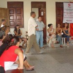 Moradores do bairro Industrial encerram curso de pintura em tela ministrado pela Fundat - Marcelo Barreto participou da solenidade