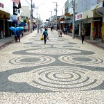Pedras portuguesas já compõem o visual de boa parte dos calçadões do centro comercial - Fotos: Wellington Barreto