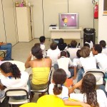 Crianças participam de exibição de filme na Clodomir Silva - Fotos: Wellington Barreto