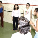 Curso de Teatro da Escola de Arte Municipal busca a formação de novos talentos - Aula prática na Escola de Artes