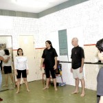 Curso de Teatro da Escola de Arte Municipal busca a formação de novos talentos - Aula prática na Escola de Artes