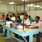 Cursos de Designer Gráfico e Eletrônica Industrial são oferecidos gratuitamente pela prefeitura - Primeiro dia de aula no Senai