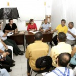 Reunião discute estrutura logística para o Forró Caju 2004 - Fotos: Wellington Barreto
