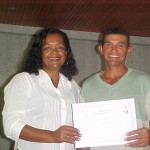 Primeiros diplomas do programa Brasil Alfabetizado são entregues - Fotos: Walter Martins