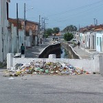 Canais da zona Norte de Aracaju passam por serviço de limpeza mecanizada - População deve colaborar e não poluir os canais