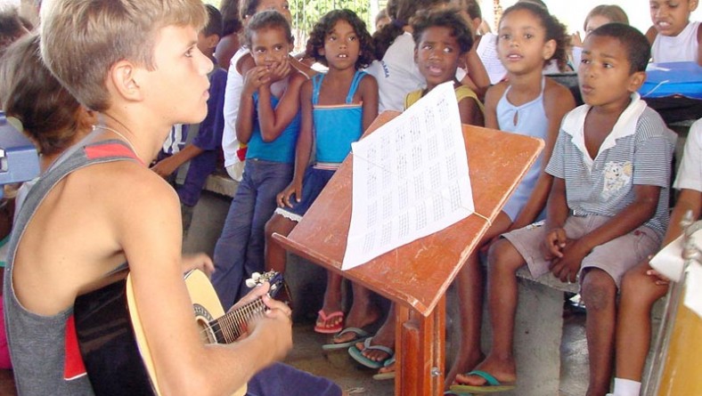 Música é alternativa de educação e cidadania em escola municipal
