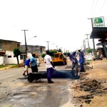 Emurb desenvolve ação preventiva para evitar alagamentos na cidade - Desobstrução das redes de drenagem