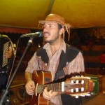 Fábio de Estância faz sucesso no projeto Freguesia na praça Tobias Barreto -