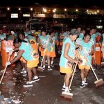 Bloco da Emsurb segue executando serviços de limpeza na Passarela da Alegria - Fotos: Wellington Barreto