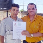 Moradores do Santa Maria recebem certificados de cursos profissionalizantes - Entrega dos certficados