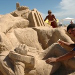Esculturas na areia da Atalaia homenageiam o sesquicentenário da capital - Fotos: Silvio Rocha