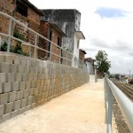 Prefeitura instala muro de proteção ao longo da avenida Matadouro - Fotos: Wellington Barreto